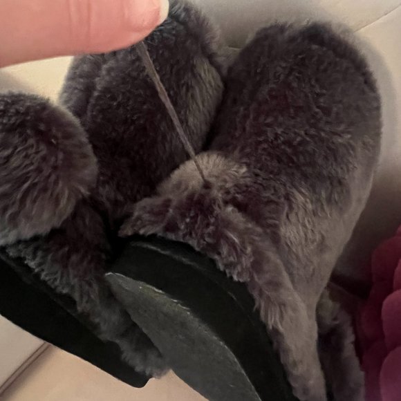 Kate Spade Bethie faux fur Rabbit Bunny Slippers size 8 **PLEASE READ** - Picture 12 of 13